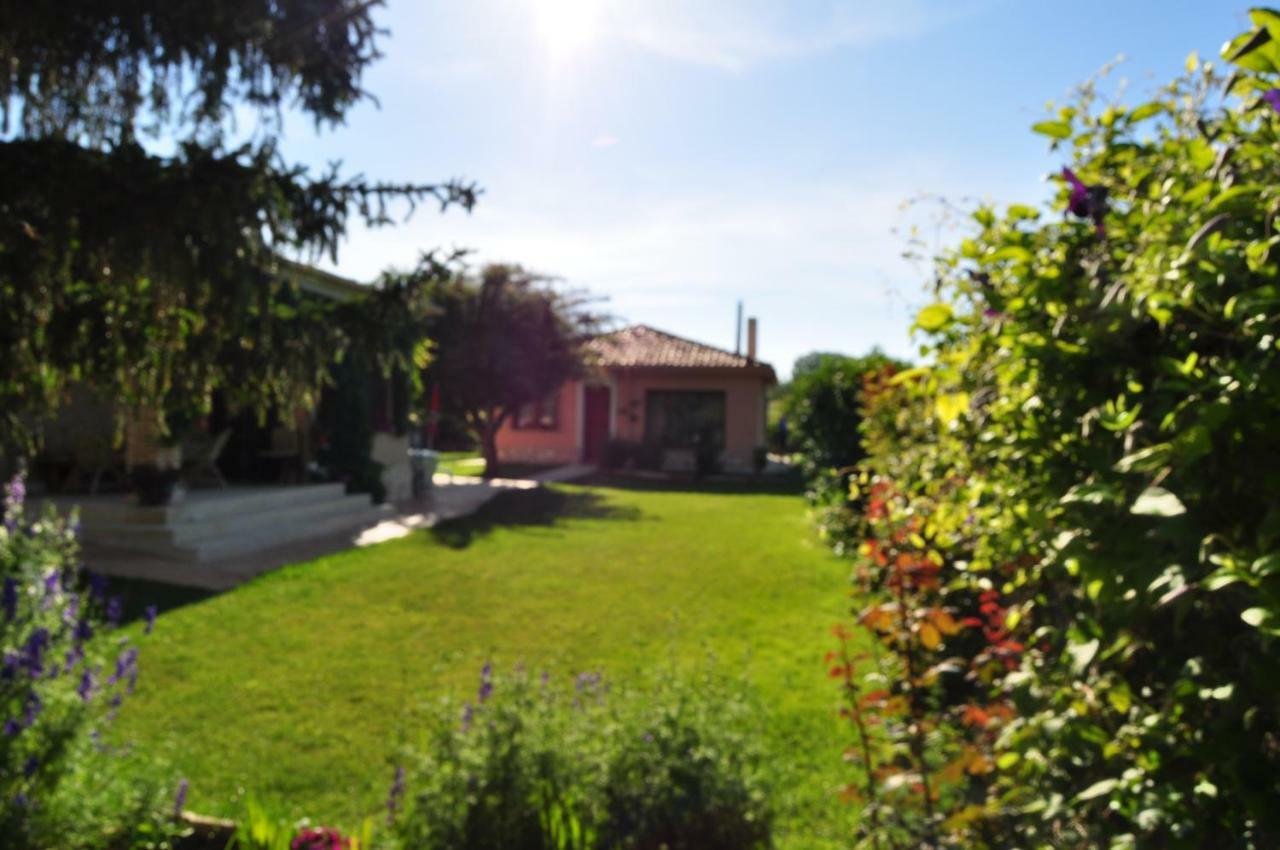 Vila El Jardin De Manuela Santibanez del Val Exteriér fotografie